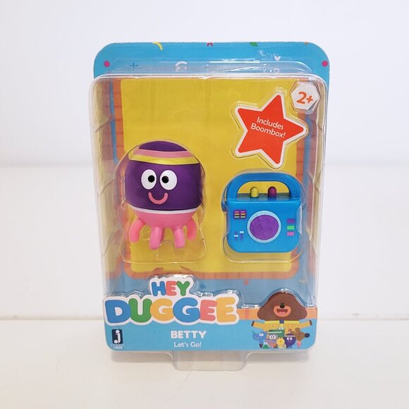 Hey Duggee - Set of 3 Figures Betty, Pirate Duggee and Summer Duggee - BNIB - Picture 2 of 8